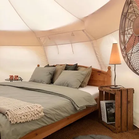 홀리데이파크 & Ferienunterkuenfte Steinplatte 웨이드링