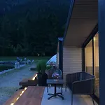Ferienpark & Ferienunterkuenfte Steinplatte