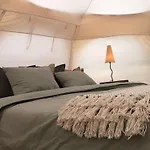 Prázdninový areál & Ferienunterkuenfte Steinplatte